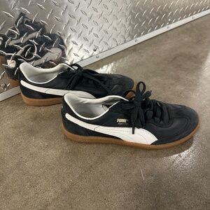 Puma Super Liga OG Retro Sneakers | Men’s 7 (Women’s 8.5) | Worn Once